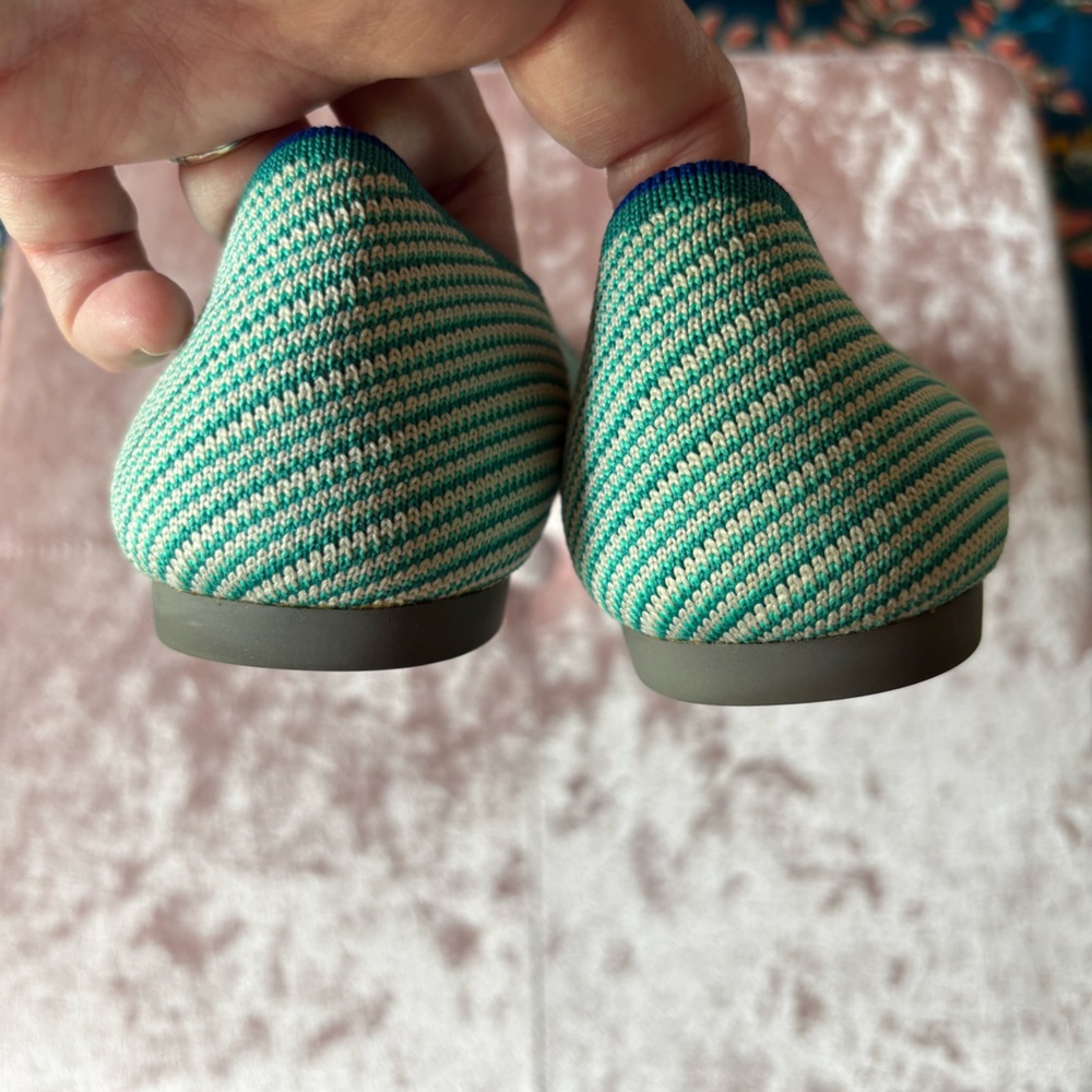 Aqua Blue/Green and Cream Pointed Rothy’s size 8 - Picture 5 of 10